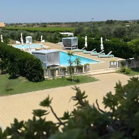 Apartment Le Scuderie 9 *