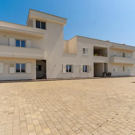 Apartamento Le Scuderie 9 *